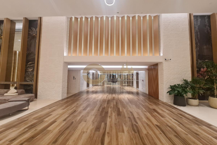 Curated visual reference: Picture Idea: Very Big Layout Higher Floor